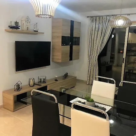 Residencial La Perla Apartment *